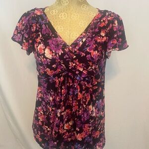 M “Elle” Floral V-Neck Women's Top
